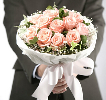 東營“光棍節(jié)”表白人數(shù)增多 花店老板樂翻天